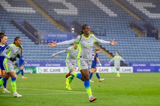 Leicester City Women v Manchester City Women Women s Super League 07 12 2025. GOAL scores 2-0 Manchester City Women forward Khadija Shaw (9) scores again and celebrates during the Women s Super League match between Leicester City Women and Manchester City Women at the King Power Stadium, Leicester, England on 7 December 2025. Leicester King Power Stadium Leicestershire England Editorial use only , Copyright: xManjitxNarotrax PSI-23357-0029