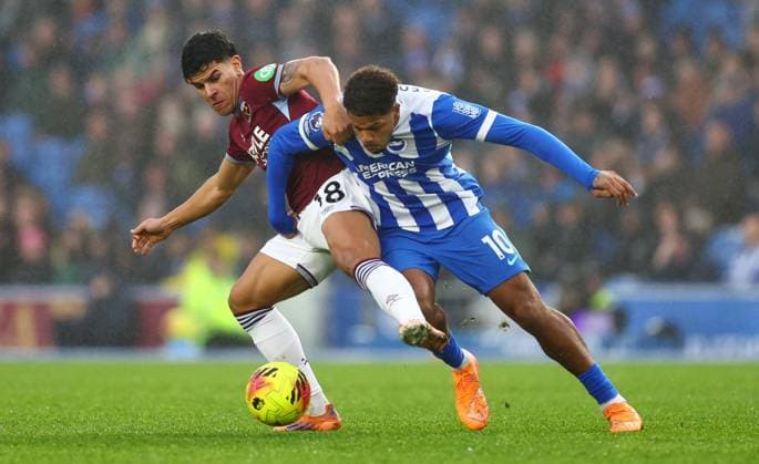 Mateus Fernandes of West Ham United and Georginio Rutter of Brighton and Hove Albion. Brighton and Hove Albion v West Ham United, Premier League, Football, American Express Community Stadium, Brighton, UK - 07 Dec 2025Brighton American Express Community Stadi United Kingdom EDITORIAL USE ONLY No use with unauthorised audio, video, data, fixture lists, club league logos or live services. Online in-match use limited to 120 images, no video emulation. No use in betting, games or single club league player publications. Copyright: xJamesxMarsh Shutterstockx 16009415l