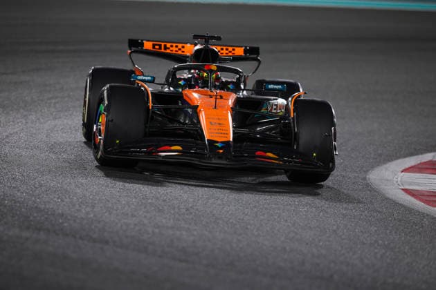 F1 - ABU DHABI GRAND PRIX 2025 81 PIASTRI Oscar (aus), McLaren F1 Team MCL39, action during the 2025 Formula 1 Abu Dhabi Grand Prix, 24th round of the 2025 FIA Formula One World Championship, WM, Weltmeisterschaft from December 05 to 07, 2025 on the Yas Marina Circuit, in Abu Dhabi, United Arab Emirates - Abu DhabiUnited Arab Emirates  Copyright: xXavixBonillax
