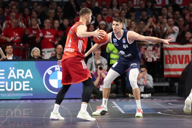 Stefan Jovic FC Bayern Basketball, 16 with Jure Planinic SYNTAINICS MBC, 44 , GER, FC Bayern Basketball vs SYNTAINICS MBC, Basketball, easycredit Basketball Bundesliga, 9 Matchday, Season 2025 2026, 07 12 2025, GER, FC Bayern Basketball vs SYNTAINICS MBC, Basketball, easycredit Basketball Bundesliga, 9 Matchday, Season 2025 2026, 07 12 2025 Munich Copyright: xEibner-Pressefoto JennixMaulx EP_JML