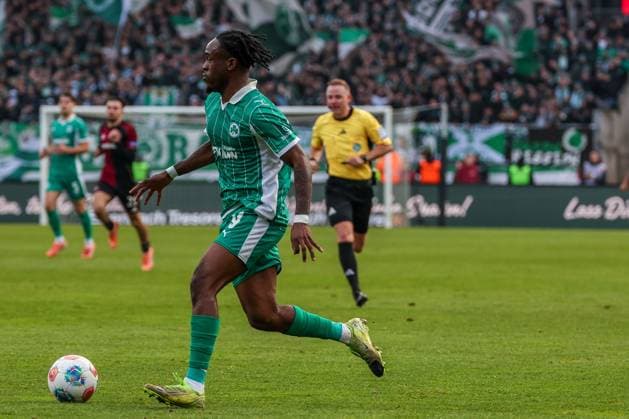 Noel Futkeu 9 Spvgg Greuther Fuerth in action, 1 FC Nuernberg vs Spvgg Greuther Fuerth, Football, 2 Bundesliga, DFL, Saison 2025 2026, Hinrunde, 15 Spieltag, 07 12 2025 DFB regulations prohibit any use of photographs as image sequences and or quasi video Nuernberg Bayern Germany Copyright: xkolbert-press MartinxAgüerax