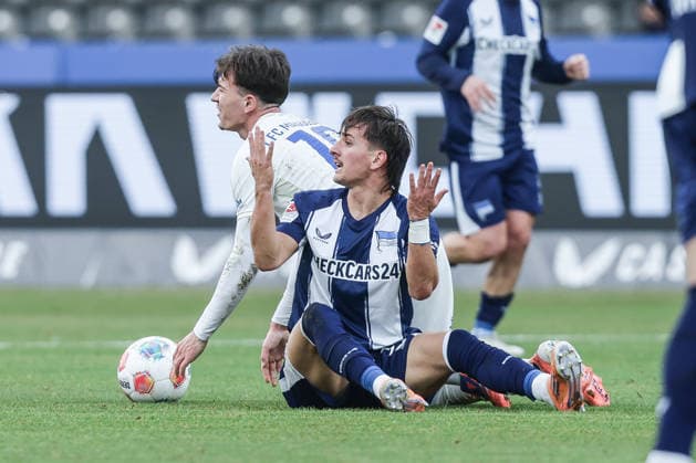Sport, Soccer, 2 Bundesliga Season 2025 2026 15 Matchday Hertha BSC Berlin 1 FC Magdeburg 07 12 2025, Olympiastadion Berlin Noah Phil Pesch 1 FC Magdeburg, 10 Michal Karbownik Hertha BSC Berlin, 33 Berlin Olympiastadion Berlin Berlin Germany