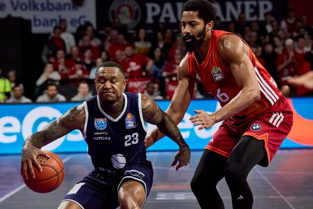 German Basketball Bundesliga BBL , FC Bayern Munich Basketball vs SYNTAINICS MBC, Munich FC Bayern Basketball, SYNTAINICS MBC, 2025 12 07 in Munich BMW Park Munich CALLISON Charles SYNTAINICS MBC Point Guard Nr 23 MBC23 , DINWIDDIE Spencer FC Bayern Munich Basketball Guard Nr26 BAY26 sportworld Munich BMW Park Munich Bayern Germany
