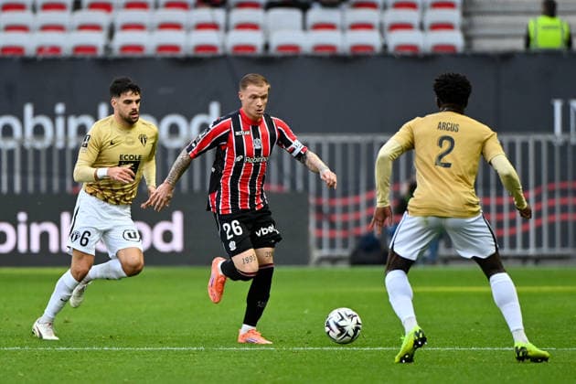 OGC Nice v Angers SCO - Ligue 1 McDonald s 2025 2026 06 Louis MOUTON (sco) - 26 Melvin BARD (ogcn) during the Ligue 1 McDonald s match between Nice and Angers at Allianz Riviera on December 7, 2025 in Nice, France. Nice France  Copyright: xFEPx 776348225