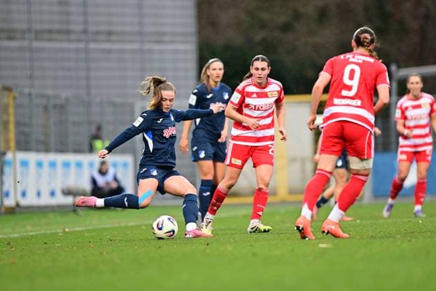 Antonia Halverkamps 29 1 FC Union Berlin and Melissa Kössler 25 TSG Hoffenheim Women duel for the ball against Valesca Ampoorter 18 TSG Hoffenheim Women duel for the ball Copyright: xMichaelxGelhardtx