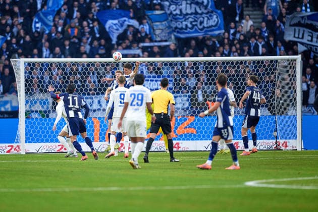 Hertha in front of the Magdeburg goal, GER, Hertha BSC vs ,1 FC Magdeburg, 2 Bundesliga, Season 2025 2026, Matchday 15, 07 12 2025 DFL REGULATIONS PROHIBIT ANY USE OF PHOTOGRAPHS AS IMAGE SEQUENCES AND OR QUASI VIDEO GER, Hertha BSC vs ,1 FC Magdeburg, 2 Bundesliga, Season 2025 2026, Matchday 15, 07 12 2025 Berlin Copyright: xClaudiusxRauch,xEibner-Pressefotox xClaudiusxRauchx EP_CRH