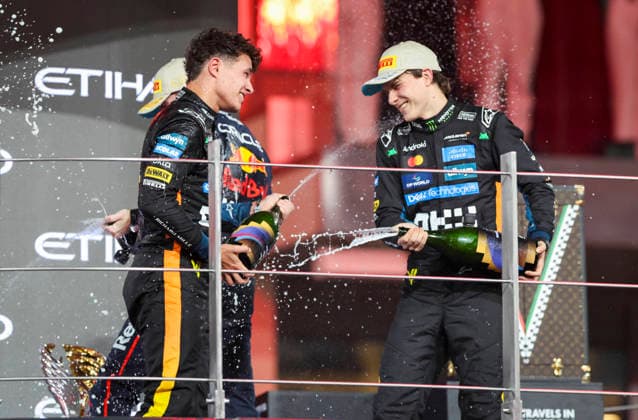 FORMULA ONE ABU DHABI GRAND PRIX 2025 Lando Norris 4 (GBR), McLaren MCL39 celebrates winning the Championship with champagne and Oscar Piastri 81 (Aus), McLaren MCL39 on the podium during Race Day at the Formula One Etihad Airways Abu Dhabi Grand Prix 2025 at the Yas Marina Circuit, Yas Island, United Arab Emirates on 7 December 2025 Credit: Phil Duncan Every Second Media Editorial use only. All images are copyright Every Second Media Limited. No images may be reproduced without prior permission. Copyright: xIMAGO EveryxSecondxMediax ESM-1695-0030 PhilxDuncanx xEveryxSecondxMediax