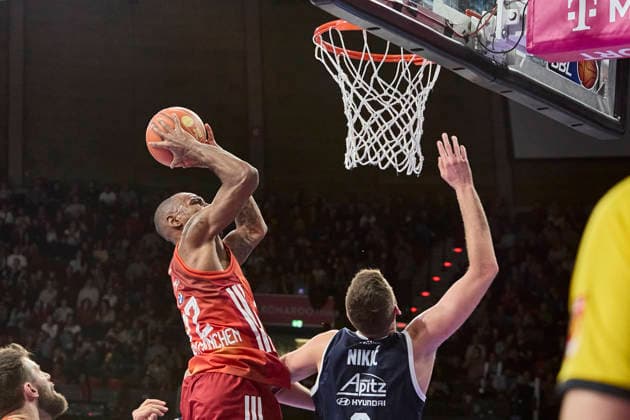 German Basketball Bundesliga BBL , FC Bayern Munich Basketball vs SYNTAINICS MBC, Munich FC Bayern Basketball, SYNTAINICS MBC, 2025 12 07 in Munich BMW Park Munich MIKE Isiaha FC Bayern Basketball PF Nr22 FCBB22 , NIKIC Kresimir SYNTAINICS MBC Center Nr 9 MBC9 sportworld Munich BMW Park Munich Bayern Germany