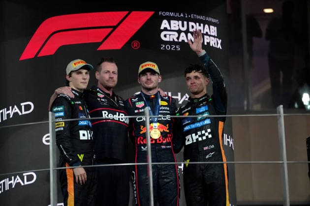 Formula 1 Etihad Airways Abu Dhabi Grand Prix 2025 07 12 2025, Yas Marina Circuit, Abu Dhabi, Formula 1 Etihad Airways Abu Dhabi Grand Prix 2025 , in the picture podium , winner Max Verstappen NLD , Oracle Red Bull Racing, 2nd place for Oscar Piastri AUS , McLaren F1 Team, 3rd place and thus the new Formula 1 World Champion 2025, Lando Norris GBR , Head of Race Team Operations Richard Wolverson Red Bull Racing nordphotoxGmbHx xBratic nph00250