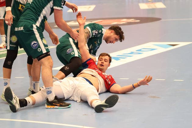 Handball Daikin Handball Bundesliga 2025 2026 Handball Sport Verein Hamburg vs ThSV Eisenach Felix Aellen Eisenach ,Andreas Magaard Hamburg , Sporthalle Hamburg Hamburg
