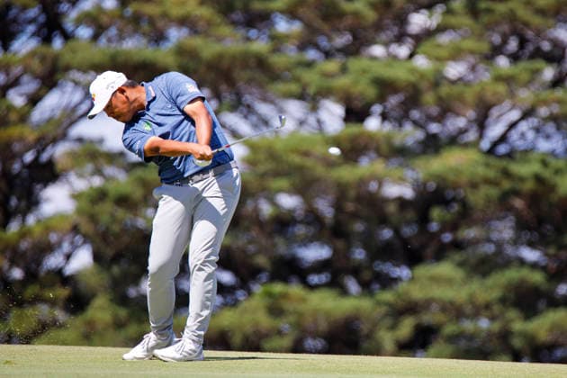 Australian Open Golf 2025 Final Results in Melbourne - 07 Dec 2025 Si Woo Kim of South Korea plays a shot on the hole in round four of the Australian Open Golf tournament. The 2025 Australian Open concluded with Denmark’s Rasmus Neergaard-Petersen securing the championship at 15-under after a tense final round at The Australian Golf Club. The tournament delivers a dramatic finish, with top international contenders pushing the leaderboard to the final holes. Large crowds gathered across the course as fans watch one of Australia’s premier golf events come to a close for the year. Melbourne Australia Copyright: xYexMyoxKhantx xSOPAxImagesx YeMyoKhant_24