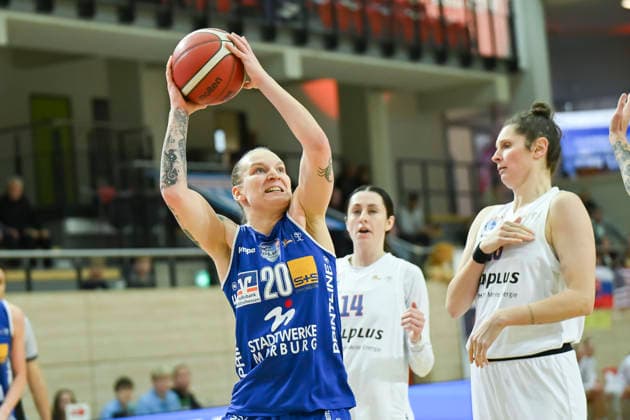 Lea Debeljak Marburg, 20 , Katelyn Shumate Lions, 14 , Romy Bär Lions, 46 , Syntainics MBC vs BC Pharmaserv Marburg, Basketball, Women, Bundesliga, Season 2025 26, 10 Matchday, 07 12 2025 Halle SWH Arena Sachsen Anhalt Germany
