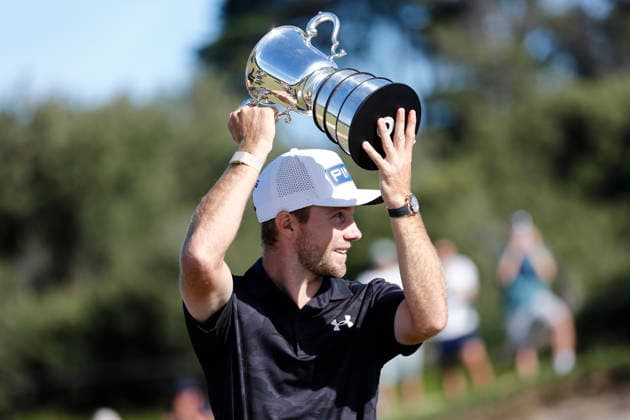 Australian Open Golf 2025 Final Results in Melbourne - 07 Dec 2025 Rasmus Neergaard-Petersen of Denmark lifts the trophy after winning the Australian Open Golf tournament. The 2025 Australian Open concluded with Denmark’s Rasmus Neergaard-Petersen securing the championship at 15-under after a tense final round at The Australian Golf Club. The tournament delivers a dramatic finish, with top international contenders pushing the leaderboard to the final holes. Large crowds gathered across the course as fans watch one of Australia’s premier golf events come to a close for the year. Melbourne Australia Copyright: xYexMyoxKhantx xSOPAxImagesx YeMyoKhant_45