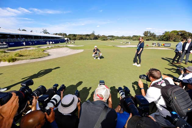 Australian Open Golf 2025 Final Results in Melbourne - 07 Dec 2025 Denmark s Rasmus Neergaard-Petersen holds the Stonehaven Cup after winning the Australian Open golf tournament. The 2025 Australian Open concluded with Denmark’s Rasmus Neergaard-Petersen securing the championship at 15-under after a tense final round at The Australian Golf Club. The tournament delivers a dramatic finish, with top international contenders pushing the leaderboard to the final holes. Large crowds gathered across the course as fans watch one of Australia’s premier golf events come to a close for the year. Melbourne Australia Copyright: xYexMyoxKhantx xSOPAxImagesx YeMyoKhant_50