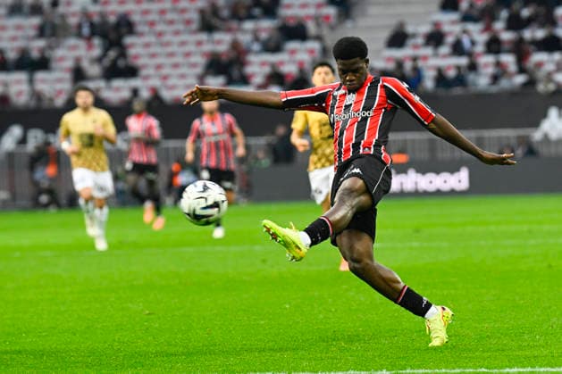 FOOTBALL : OGC Nice VS Angers SCO - Ligue 1 McDonald s - 07 12 2025 Bernard Nguene (OGC Nice) - Ligue 1 McDonald s match between OGC Nice and Angers SCO on December 7, 2025 at the Allianz Riviera in Nice. NiceFrance  Copyright: xWilliamxCannarellax