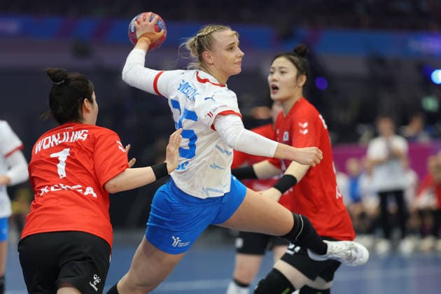 South Korea Czech Republic, IHF Womens Handball World Championship Valerie Smetkova Czech Republic, 35 3 Main round match of the Womens Handball World Championship between South Korea and Czech Republic on December 7, 2025 at the Westfalenhalle in Dortmund , Dortmund Nordrhein Westfalen Germany Westfalenhalle