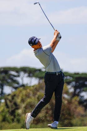 December 7, 2025, Melbourne, Australia: Daniel Hillier of New Zealand seen in action during round four of the Australian Open Golf tournament at Royal Melbourne Golf Club. The 2025 Australian Open concluded with Denmark™s Rasmus Neergaard-Petersen securing the championship at 15-under after a tense final round at The Australian Golf Club. The tournament delivers a dramatic finish, with top international contenders pushing the leaderboard to the final holes. Large crowds gathered across the course as fans watch one of Australia™s premier golf events come to a close for the year. Melbourne Australia - ZUMAs197 20251207_aaa_s197_081 Copyright: xYexMyoxKhantx