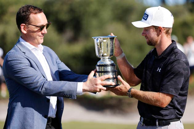 December 7, 2025, Melbourne, Australia: Rasmus Neergaard-Petersen of Denmark is seen receiving the Australian Open Golf trophy. The 2025 Australian Open concluded with Denmark™s Rasmus Neergaard-Petersen securing the championship at 15-under after a tense final round at The Australian Golf Club. The tournament delivers a dramatic finish, with top international contenders pushing the leaderboard to the final holes. Large crowds gathered across the course as fans watch one of Australia™s premier golf events come to a close for the year. Melbourne Australia - ZUMAs197 20251207_aaa_s197_084 Copyright: xYexMyoxKhantx