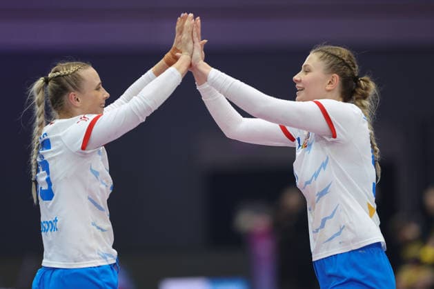 South Korea Czech Republic, IHF Womens Handball World Championship Valerie Smetkova Czech Republic, 35 and Anna Jestribkova Czech Republic, 91 3 Main Round Match of the Womens Handball World Championship between South Korea and Czech Republic on December 7, 2025 at Westfalenhalle in Dortmund , Dortmund Nordrhein Westfalen Germany Westfalenhalle