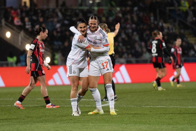07 12 2025, xhfmx, Soccer Google Pixel Women Bundesliga, Eintracht Frankfurt FC Bayern Jovana DamnjanoviÄ‡ FC Bayern München, 9 and Klara Bühl FC Bayern München, 17 celebrate the 0 1 in Frankfurt Goal, Goal, Jubel, Celebration DFL DFB REGULATIONS PROHIBIT ANY USE OF PHOTOGRAPHS as IMAGE SEQUENCES and or QUASI VIDEO Frankfurt am Main