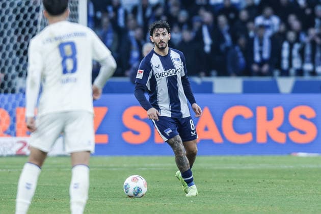 Sport, Soccer, 2 Bundesliga Season 2025 2026 15 Matchday Hertha BSC Berlin 1 FC Magdeburg 07 12 2025, Olympiastadion Berlin Kevin Simone Sessa Hertha BSC Berlin, 8 Berlin Olympiastadion Berlin Berlin Germany