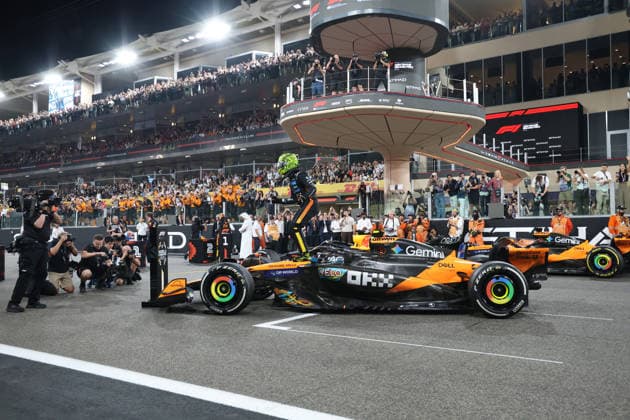 Formula 1 Etihad Airways Abu Dhabi Grand Prix 2025 07 12 2025, Yas Marina Circuit, Abu Dhabi, Formula 1 Etihad Airways Abu Dhabi Grand Prix 2025 , pictured The new Formula 1 World Champion 2025, Lando Norris GBR , McLaren F1 Team nordphotoxGmbHx xBratic nph00250