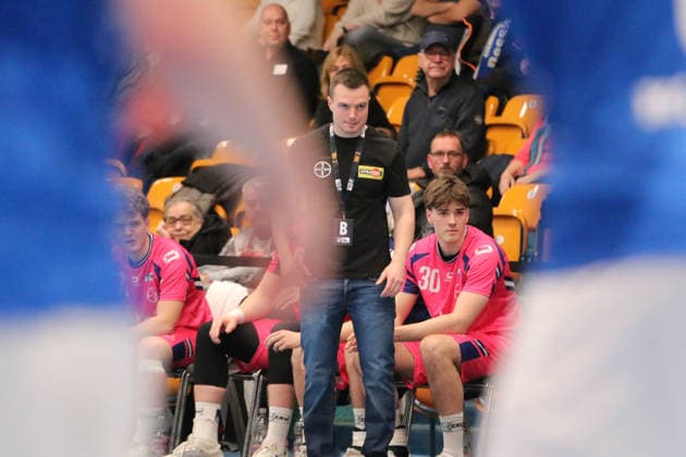 07 12 2025 Handball Men 2025 2026 2 Bundesliga 14 Matchday Dessau Roßlauer HV 06 TSV Bayer Dormagen 1920 Anhalt Arena Dessau Julian Bauer Dormagen, Coach Dessau Roßlau Saxony Anhalt Germany