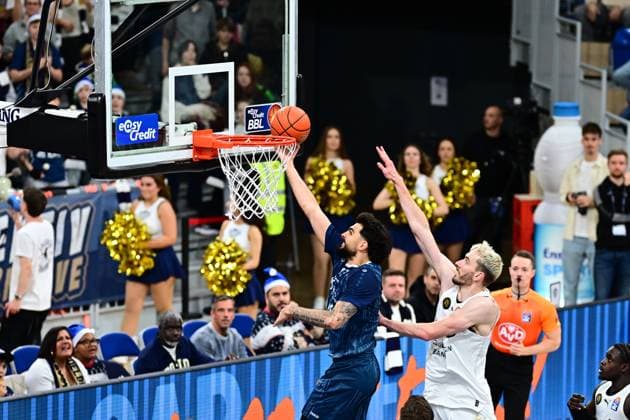 Game action with Marcel Keßen 15 MLP Academics Heidelberg and Barra Njie 13 Basketball Lions Braunschweig Marcel Keßen 15 MLP Academics Heidelberg and Barra Njie 13 Basketball Lions Braunschweig in action Copyright: xMichaelxGelhardtx