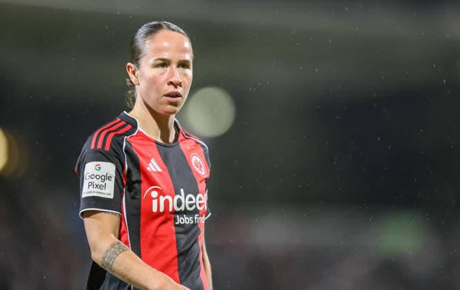 GER, Frankfurt, Eintracht Frankfurt vs FC Bayern Munich, Google Pixel Bundesliga, Football, DFB, Season 2025 2026, Stadion am Brentanobad, 12 Matchday in picture GÃ raldine Reuteler Eintracht Frankfurt 14 DFB DFL REGULATIONS PROHIBIT ANY USE OF PHOTOGRAPHS AS IMAGE SEQUENCES AND OR QUASI VIDEO, 07 12 2026 Copyright: HMBxMedia HendrikxHamelau