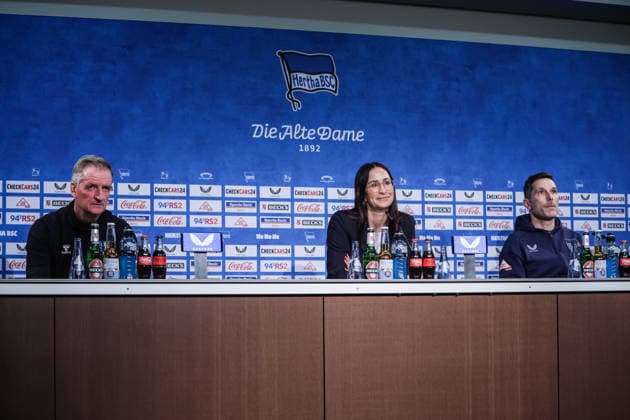 Sport, Football, 2 Bundesliga Season 2025 2026 15 Matchday Hertha BSC Berlin 1 FC Magdeburg 07 12 2025, Olympiastadion Berlin Petrik Sander Coach, 1 FC Magdeburg , Vera Krings Press Spokeswoman, Hertha BSC Berlin , Stefan Leitl Coach Hertha BSC Berlin Berlin Olympiastadion Berlin Berlin Germany