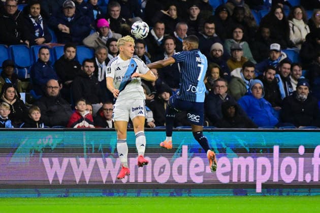 FOOTBALL : Le Havre vs PFC - Ligue 1 - 07 12 2025 Tuomas Ollila ( 2 - PFC ) and Loic NEGO ( 7 - Le Havre ) during the Ligue 1 match between Havre AC and Paris FC at Stade Oceane on December 7, 2025 in Le Havre, France. ( Photo by Federico Pestellini PsnewZ ) - Le HavreFrance  Copyright: xFedericoxPestellinix