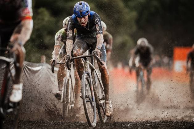 Dutch Pim Ronhaar pictured in action during the men s elite race of the Cyclocross World Cup, in Terralba, Sardinia, Italy, Sunday 07 December 2025, stage 3 (out of 12) in the World Cup of the 2026-2027 season. DAVIDxPINTENS  x147209557x