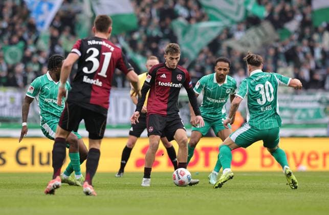 07 12 2025 Soccer Season 2025 2026 2 Soccer Bundesliga 15 Matchday 1 FC Nürnberg FCN Club SpVgg Greuther Fürth Kleeblatt Derby Frankenderby Sportfoto Zink DaMa xdaxmax DFL regulations prohibit any use of photographs as image sequences and or quasi video only for editorial use Noel Futkeu 9, SpVgg Greuther Fürth Robin Knoche 31, 1 FC Nürnberg FCN Adam Markhiev 6, 1 FC Nürnberg FCN Julian Green 37, SpVgg Greuther Fürth Felix Klaus 30, SpVgg Greuther Fürth