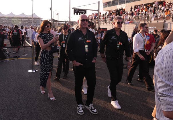Formula 1 Etihad Airways Abu Dhabi Grand Prix 2025 07 12 2025, Yas Marina Circuit, Abu Dhabi, Formula 1 Etihad Airways Abu Dhabi Grand Prix 2025 , pictured Cadillac Formula 1 Team Chairman Dan Towriss with wife Cassidy and Team Principal Graeme Lowdon nordphotoxGmbHx xBratic nph00250