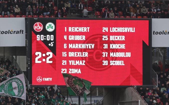 07 12 2025 Soccer Season 2025 2026 2 Soccer Bundesliga 15 Matchday 1 FC Nürnberg FCN Club SpVgg Greuther Fürth Kleeblatt Derby Frankenderby Sportfoto Zink DaMa xdaxmax DFL regulations prohibit any use of photographs as image sequences and or quasi video only for editorial use Symbolbild Symbol photo Feature Impression Scoreboard with final score 2 2