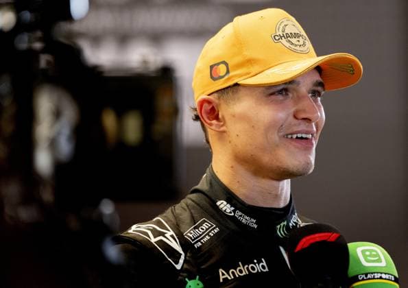 ABU DHABI - Lando Norris (McLaren) speaks to the press after winning the world title at the Yas Marina Circuit following the Abu Dhabi Grand Prix. ANP SANDER KONING xVIxANPxSportx xxANPxIVx 544191094 originalFilename: 544191094.jpg
