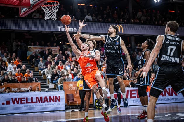 1 Basketball Bundesliga, easyCredit BBL, Season 2025 2026, Men, Main Round, 9 Matchday, 07 12 2025, RASTA Vechta Veolia Hamburg Towers Booker Coplin 30 RASTA Vechta at the Korbleger Vechta RASTA Dome Niedersachsen Germany