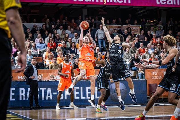 1 Basketball Bundesliga, easyCredit BBL, Season 2025 2026, Men, Main Round, 9 Matchday, 07 12 2025, RASTA Vechta Veolia Hamburg Towers Booker Coplin 30 RASTA Vechta in action Vechta RASTA Dome Lower Saxony Germany
