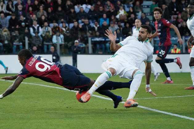 Cagliari Calcio v AS Roma - Serie A Michael Folorusho ( 90 Cagliari Calcio) plays during the Serie A TIM match between Cagliari Calcio and AS Roma in Italy on December 6, 2025. Cagliari Italy  Copyright: xAlessandroxToccox originalFilename:alessandro-cagliari251207_npt2f.jpg