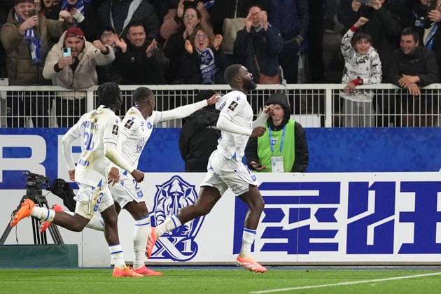 AJ Auxerre v FC Metz - Ligue 1 McDonald s 2025 2026 10 Lassine SINAYOKO (aja) during the Ligue 1 McDonald s match between Auxerre and Metz at Stade Abbe Deschamps on December 7, 2025 in Auxerre, France. Auxerre France  Copyright: xFEPx 776348221