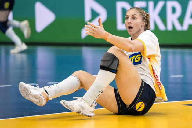 251207 Linn Blohm of Sweden reacts during the 2025 IHF Women™s World Championship handball match between Angola and Sweden on December 7, 2025 in Dortmund Photo Emma Wallskog BILDBYRAN COP 320 EW0607 handball handball handball bbeng vm handball vm handbolls vm ihf handball world championship world handball championship 2025 world championship 2025 angola sverige sweden dam bbauto  Copyright: EMMAxWALLSKOG BB251207EW007