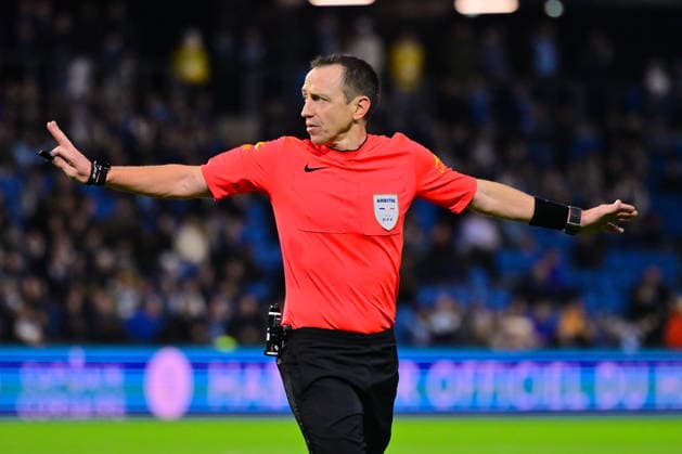 FOOTBALL : Le Havre vs PFC - Ligue 1 - 07 12 2025 Ruddy Buquet ( referee ) during the Ligue 1 match between Havre AC and Paris FC at Stade Oceane on December 7, 2025 in Le Havre, France. ( Photo by Federico Pestellini PsnewZ ) - Le HavreFrance  Copyright: xFedericoxPestellinix