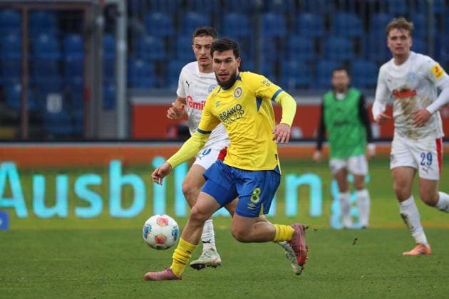 Braunschweig vs Kiel, 2 BL Braunschweig, 07 12 2025, FOOTBALL Eintracht Braunschweig vs Holstein Kiel, 2 BL, Season 2025 26 Mehmet Can Aydin Eintracht Braunschweig Braunschweig