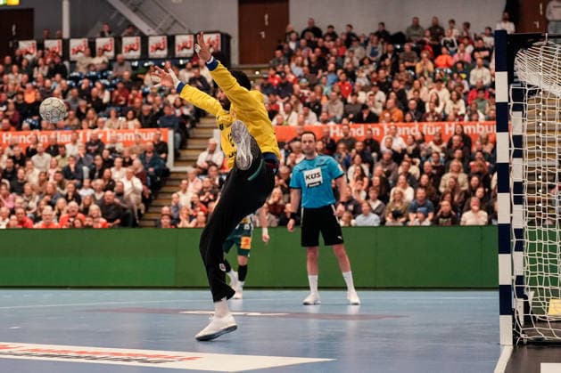 Germany Handball Bundesliga, DAIKIN HBL 2025 26, 15 Matchday Handball Sport Verein Hamburg vs ThSV Eisenach Sporthalle Hamburg Hamburg Parade Mohamed El Tayar HSV Hamburg, 12 Copyright: xStefanxTrochax