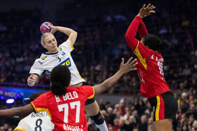 251207 Nina Koppang of Sweden during the 2025 IHF Women™s World Championship handball match between Angola and Sweden on December 7, 2025 in Dortmund Photo Emma Wallskog BILDBYRAN COP 320 EW0607 handball handball handball handball handball bbeng vm handball vm handbolls vm ihf handball world championship world handball championship 2025 world championship 2025 angola sverige sweden dam bbeng bbauto sverige sweden  Copyright: EMMAxWALLSKOG BB251207EW021