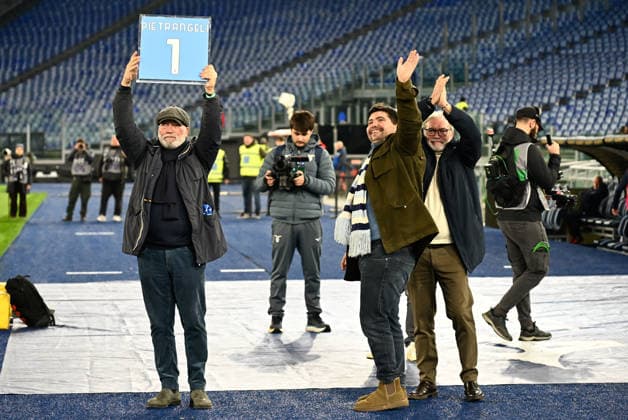 Foto IPP Cavaliere Emiliano. Roma 07 12 2025. Calcio Campionato Serie A 2025-2026. Lazio - Bologna. Nella foto: i famigliari di Nicola Pietrangeli. Italy Photo Press - World Copyright italy ITALY  Copyright: xR4924_italyphotopressx