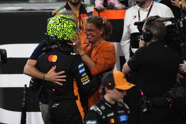 07 12 2025, xrarjax, Motorsport FIA Formula 1, Abu Dhabi Grand Prix v l Cheers, joy at Lando Norris McLaren starting number 04 winning the world championship with his mother Cisca Wauman FIA REGULATIONS PROHIBIT ANY USE OF PHOTOGRAPHS as IMAGE SEQUENCES and or QUASI VIDEO Abu Dhabi