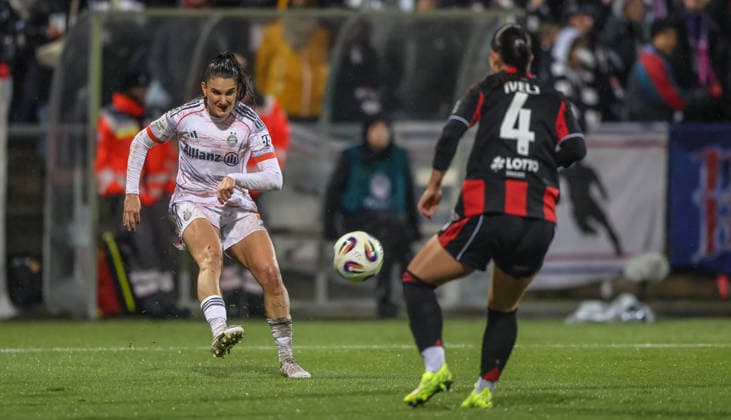 GER, Frankfurt, Eintracht Frankfurt vs FC Bayern Munich, Google Pixel Bundesliga, Football, DFB, Season 2025 2026, Stadion am Brentanobad, 12 Matchday in picture v l Jovana Damnjanović Bayern Munich 9 , Noemi Ivelj Eintracht Frankfurt 4 DFB DFL REGULATIONS PROHIBIT ANY USE OF PHOTOGRAPHS AS IMAGE SEQUENCES AND OR QUASI VIDEO, 07 12 2026 Copyright: HMBxMedia HendrikxHamelau