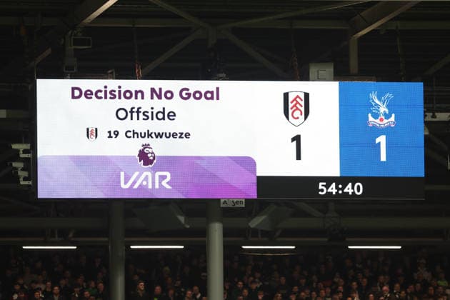 7th December 2025; Craven Cottage, Fulham, London, England; Premier League Football, Fulham versus Crystal Palace; Emile Smith Rowe of Fulham scores into an open goal in the 52nd minute off a rebound off the bar from a header by Alex Iwobi, but the goal was later overturned by VAR for offside by Samuel Chukwueze  KatiexChan