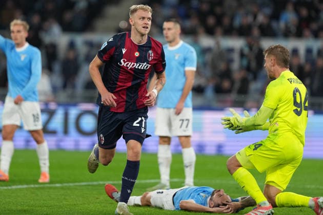 Jens Odgaard of Bologna FC celebrates after scoring the goal of 1-1 during the Serie A 2025 2026 football match between SS Lazio and Bologna FC at Stadio Olimpico in Rome (Italy), December 7, 2025. AntoniettaxBaldassarre